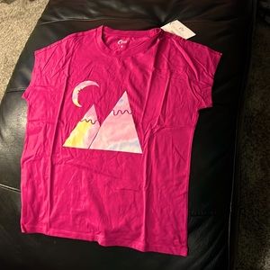 Woman’s Zyia size medium, fuchsia pink muscle T-shirt. NWT.